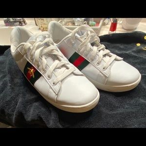 Gucci women size 9 sneakers! Price is the firm